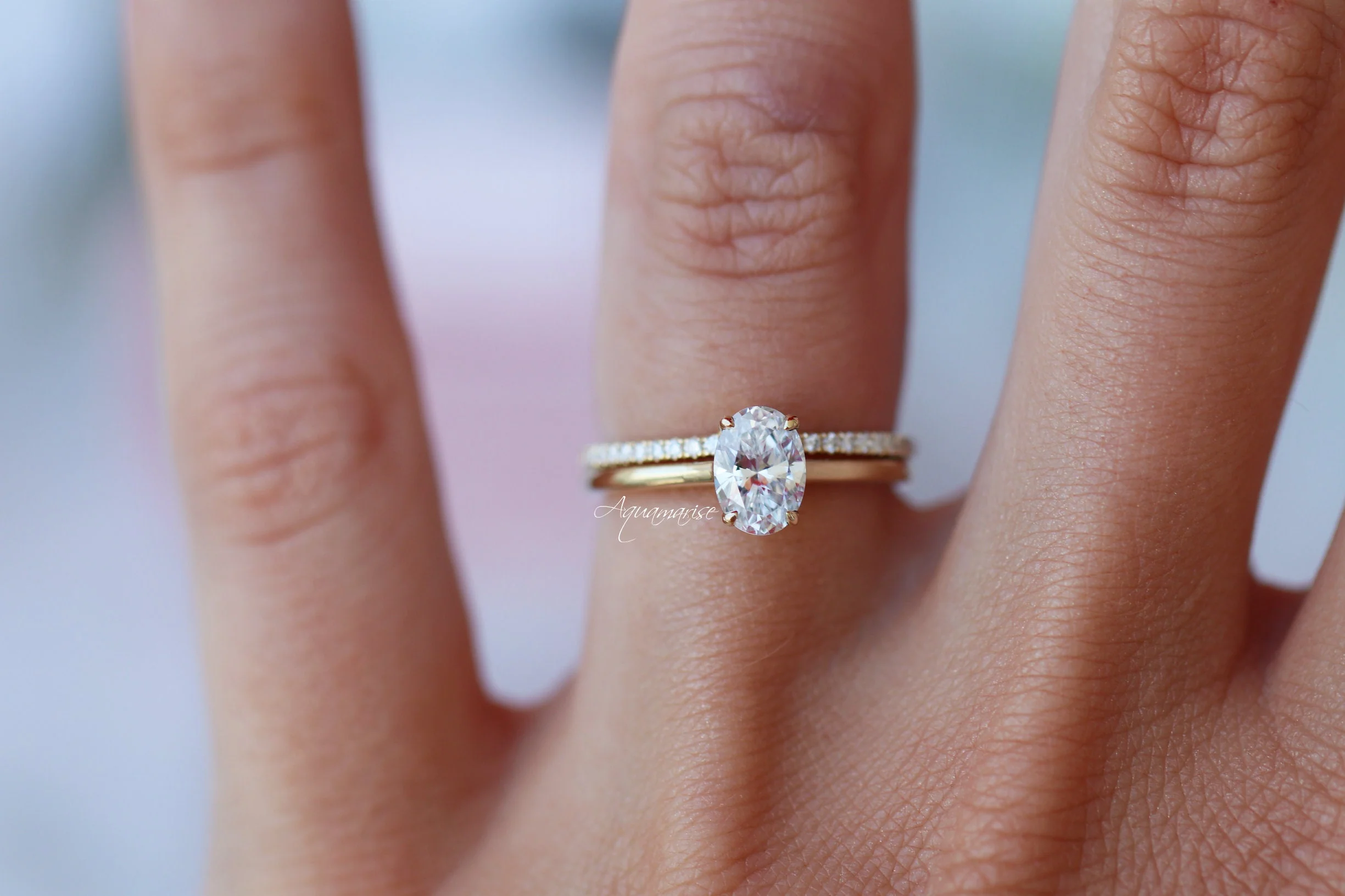Oval Lab-Grown Diamond Engagement Ring in Solid 14K Yellow Gold (IGI Certified) - Image 5