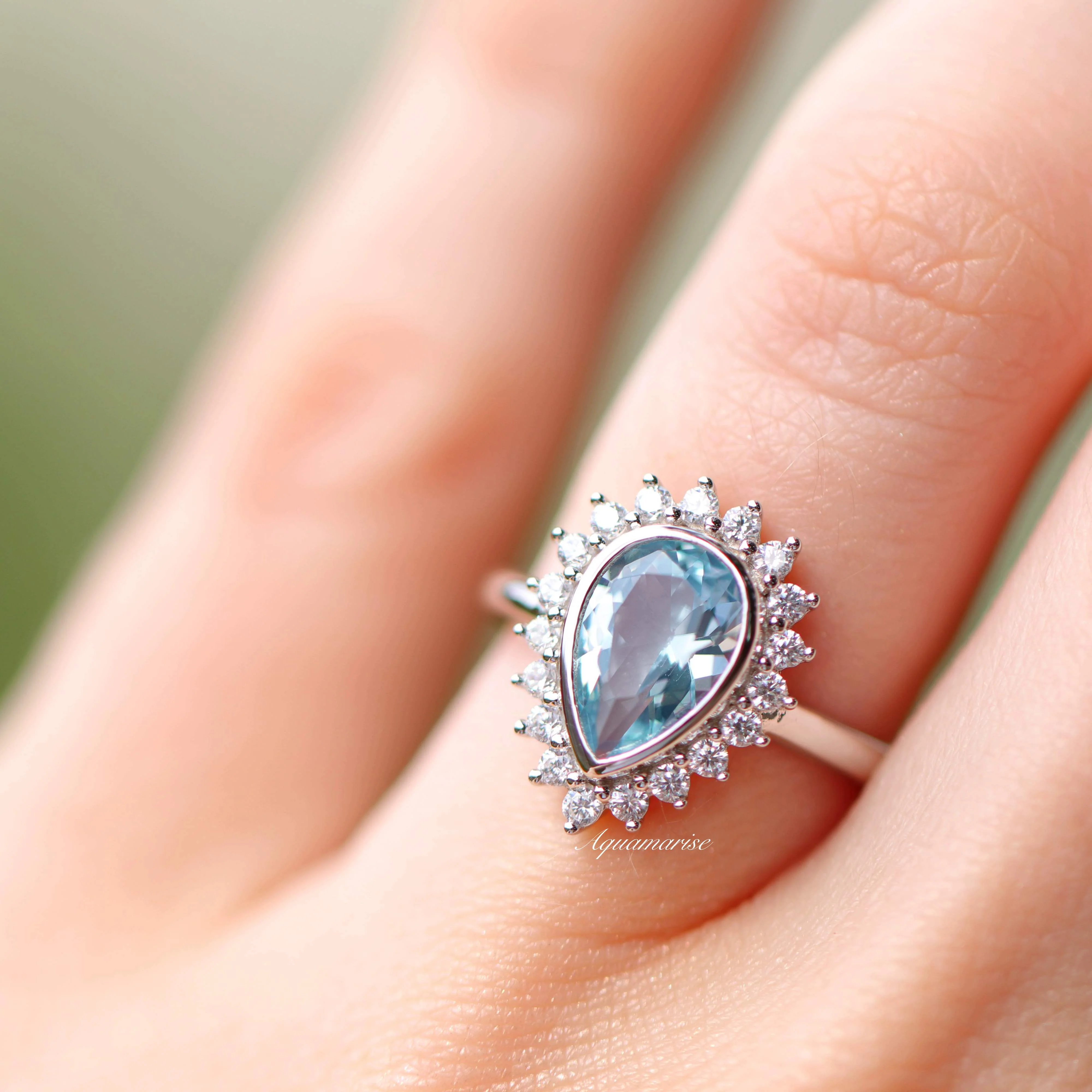 Teardrop Bezel Aquamarine Ring in Sterling Silver - Image 4
