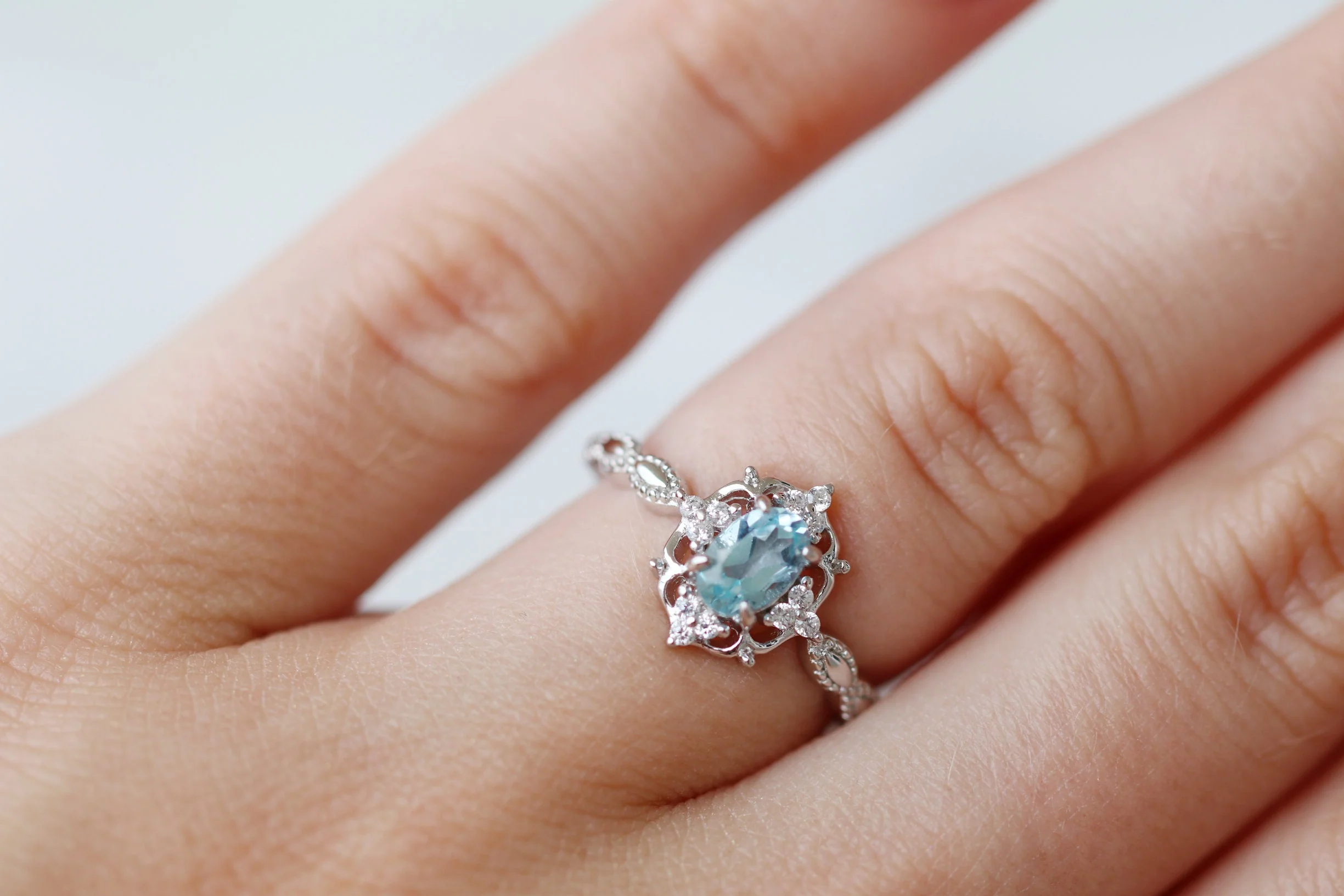 Vintage Aquamarine Engagement Ring in 14K White Gold - Image 6