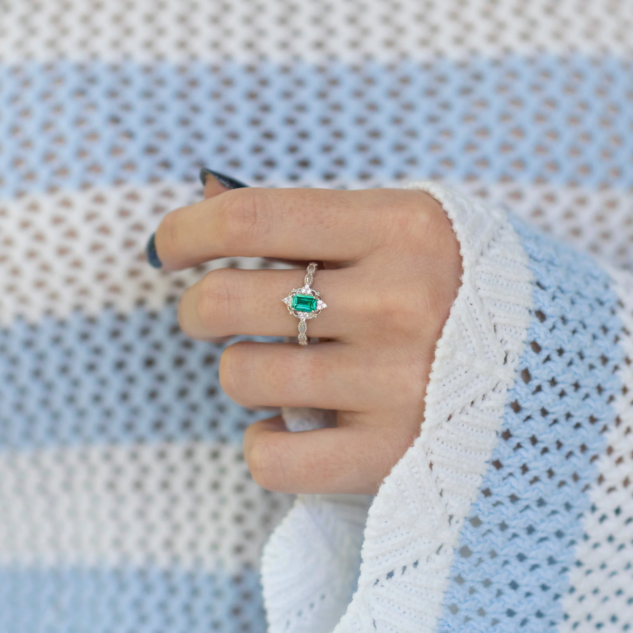 Vintage Paraiba Tourmaline Ring in 14K White Gold - Image 3