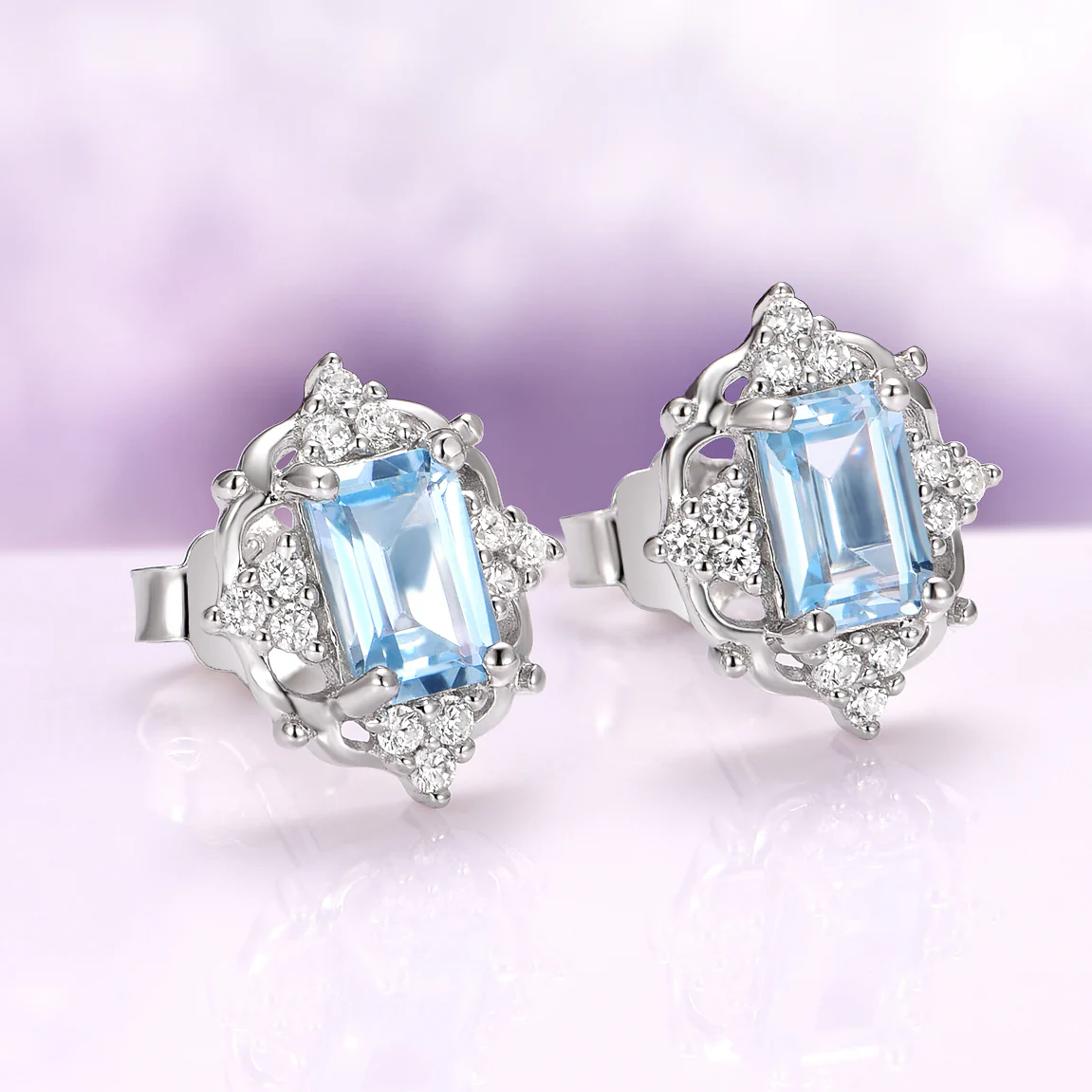 Vintage Aquamarine Stud Earrings in Sterling Silver - Image 3