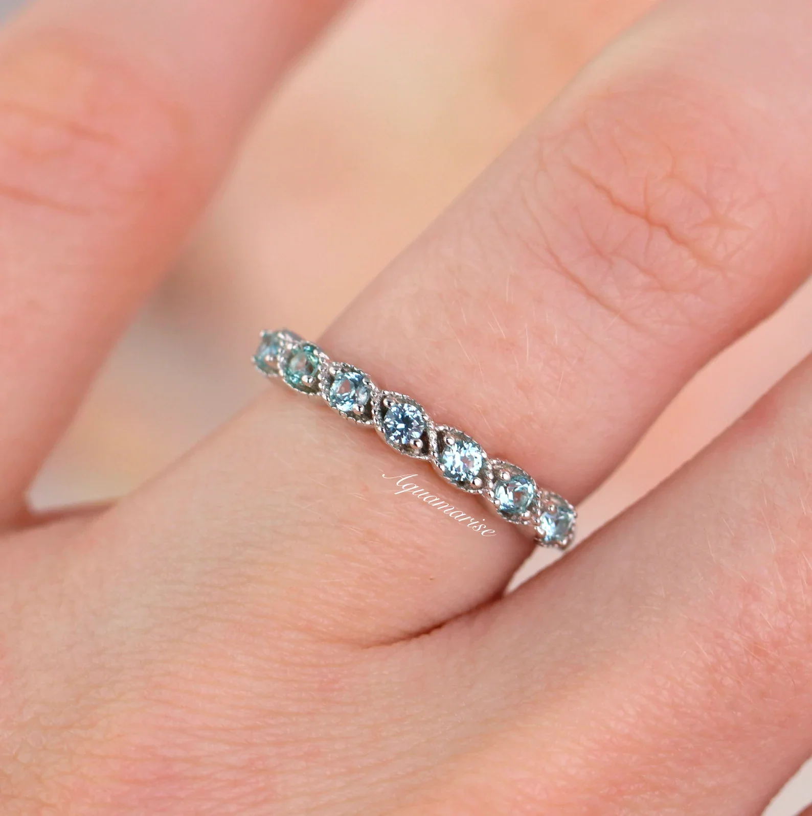 Vintage Aquamarine Wedding Band in Sterling Silver - Image 4