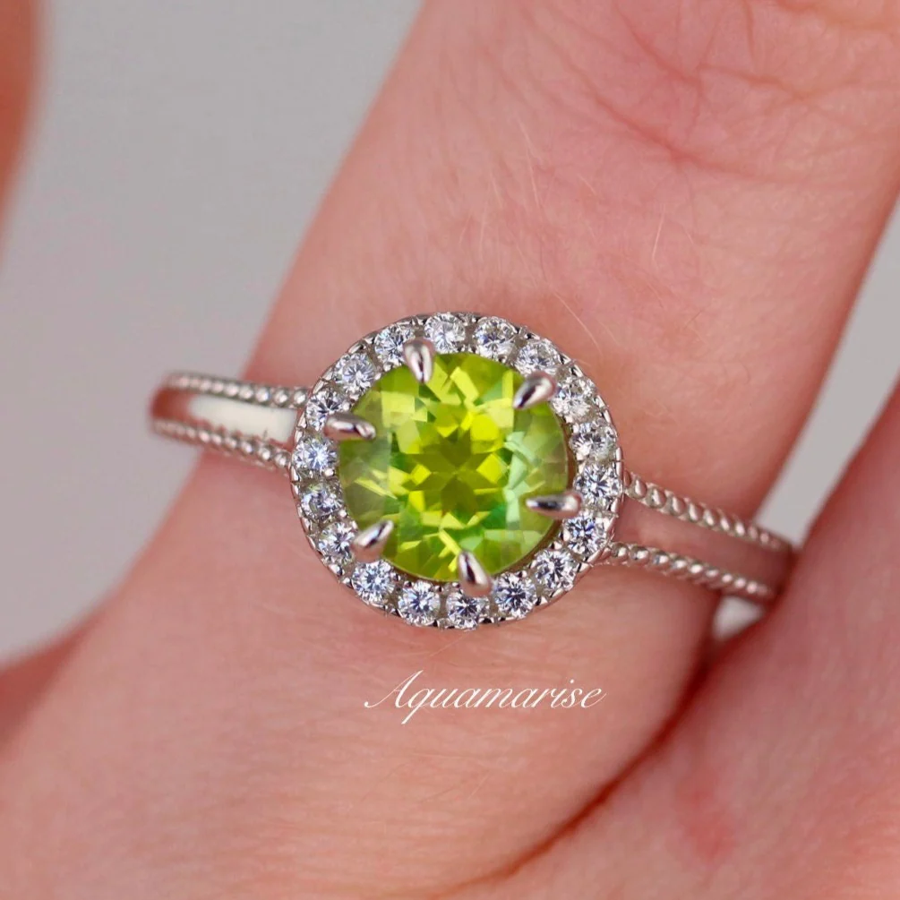 Ella Natural Peridot Ring in Sterling Silver - Image 3