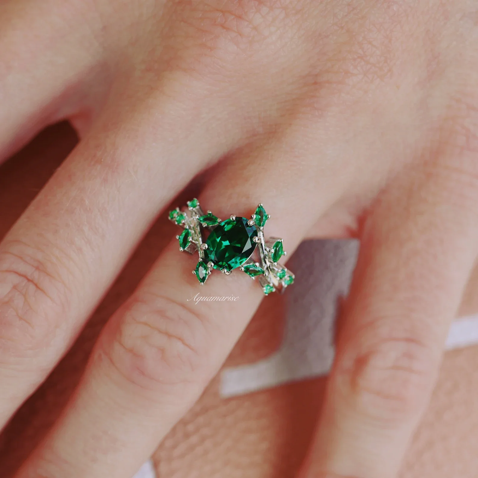 Oval Cut Emerald Leaf Couples Ring Set - Image 4