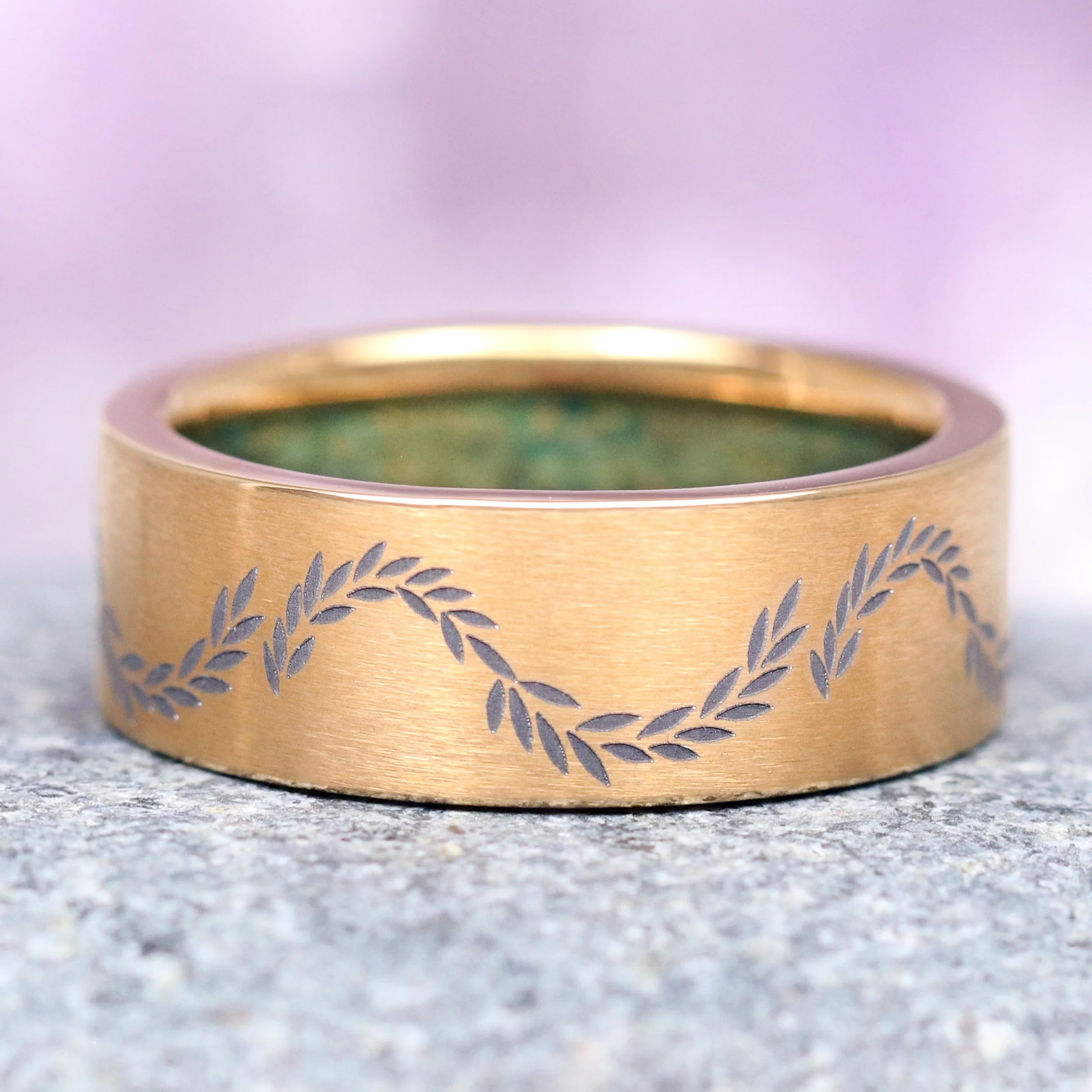 Green Moss Agate Leaf Wedding Band  in Yellow Gold Titanium (8mm) - Image 3