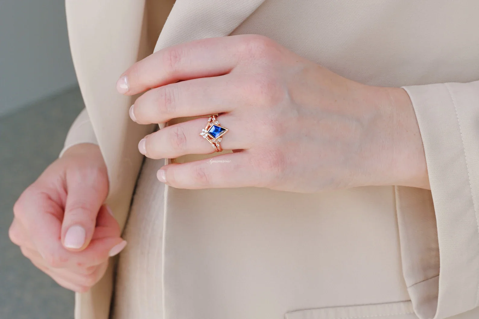 Kite Blue Sapphire Bezel Engagement Ring Set in 14K Solid Rose Gold - Image 4
