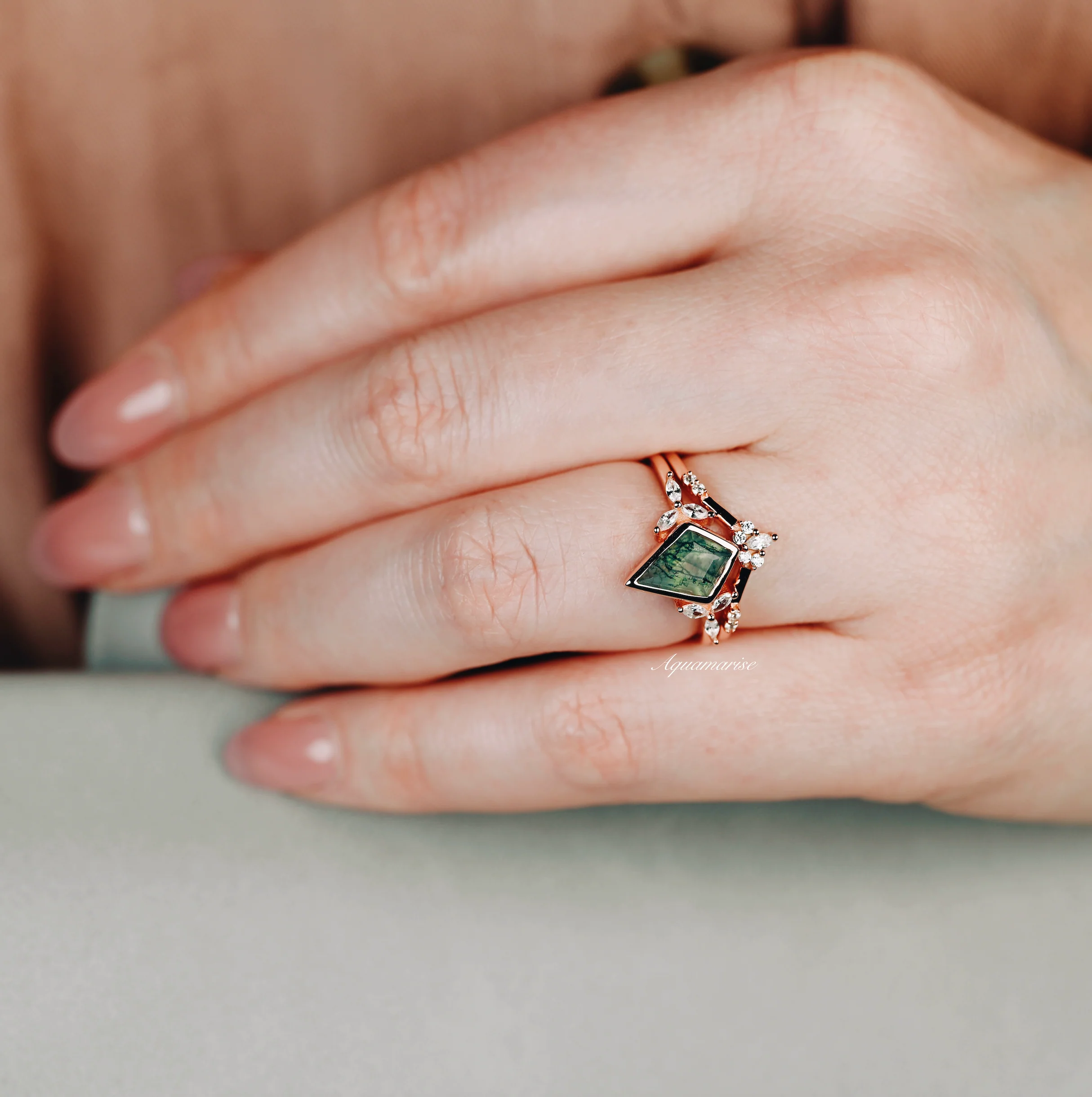 Kite Green Moss Agate Bezel Engagement Ring Set in 14K Solid Rose Gold - Image 2