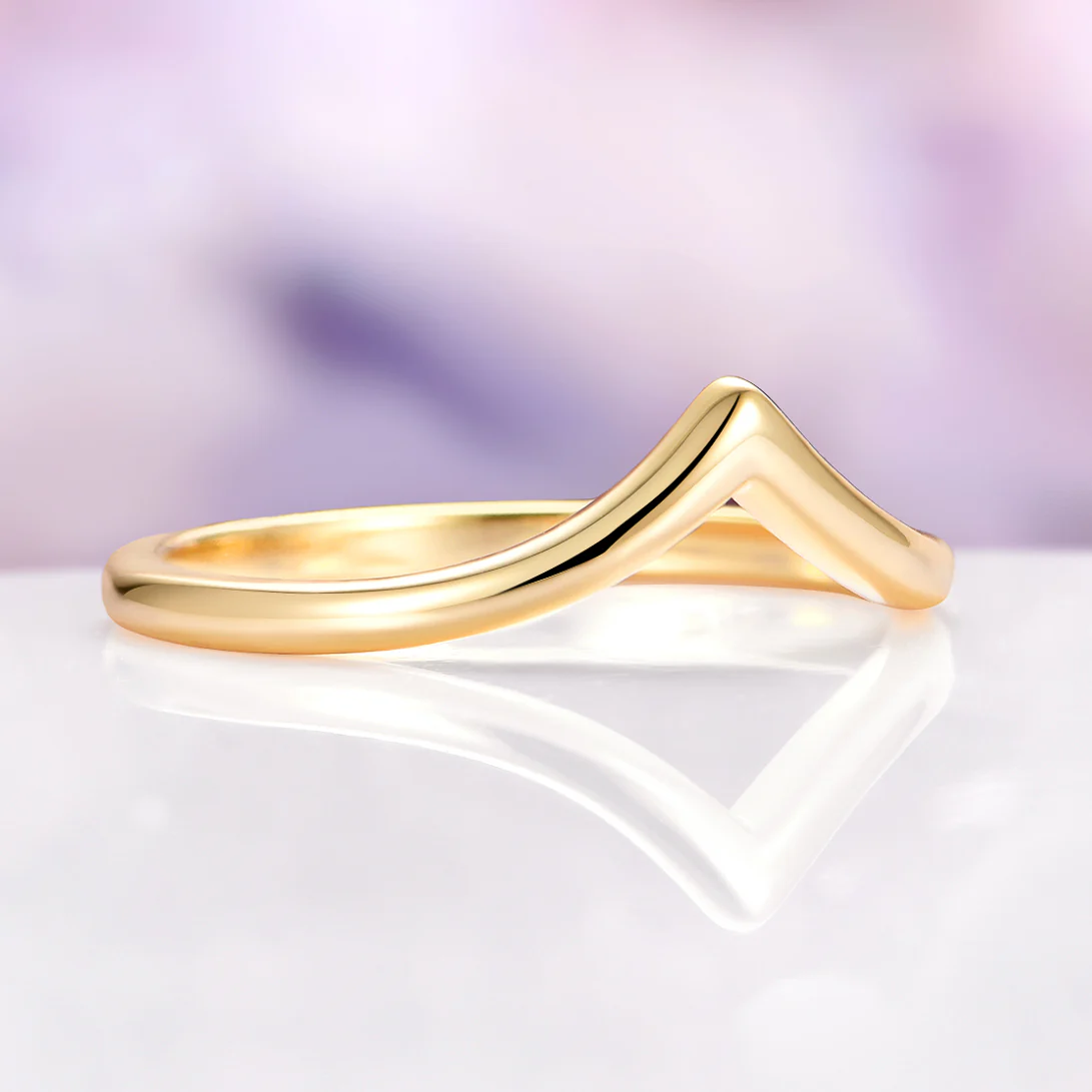 Chevron Wedding Band in Solid 14K Yellow Gold - Image 4