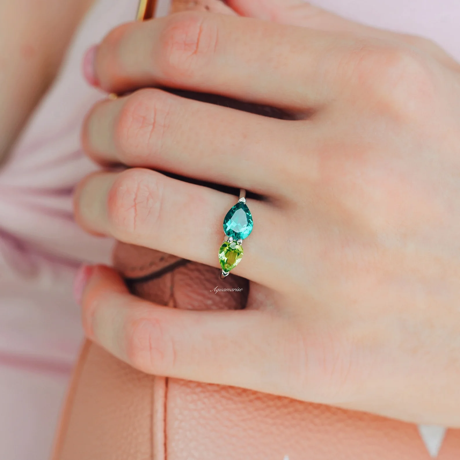 Toi Et Moi Peridot and Emerald Engagement Ring in 14K White Gold - Image 2
