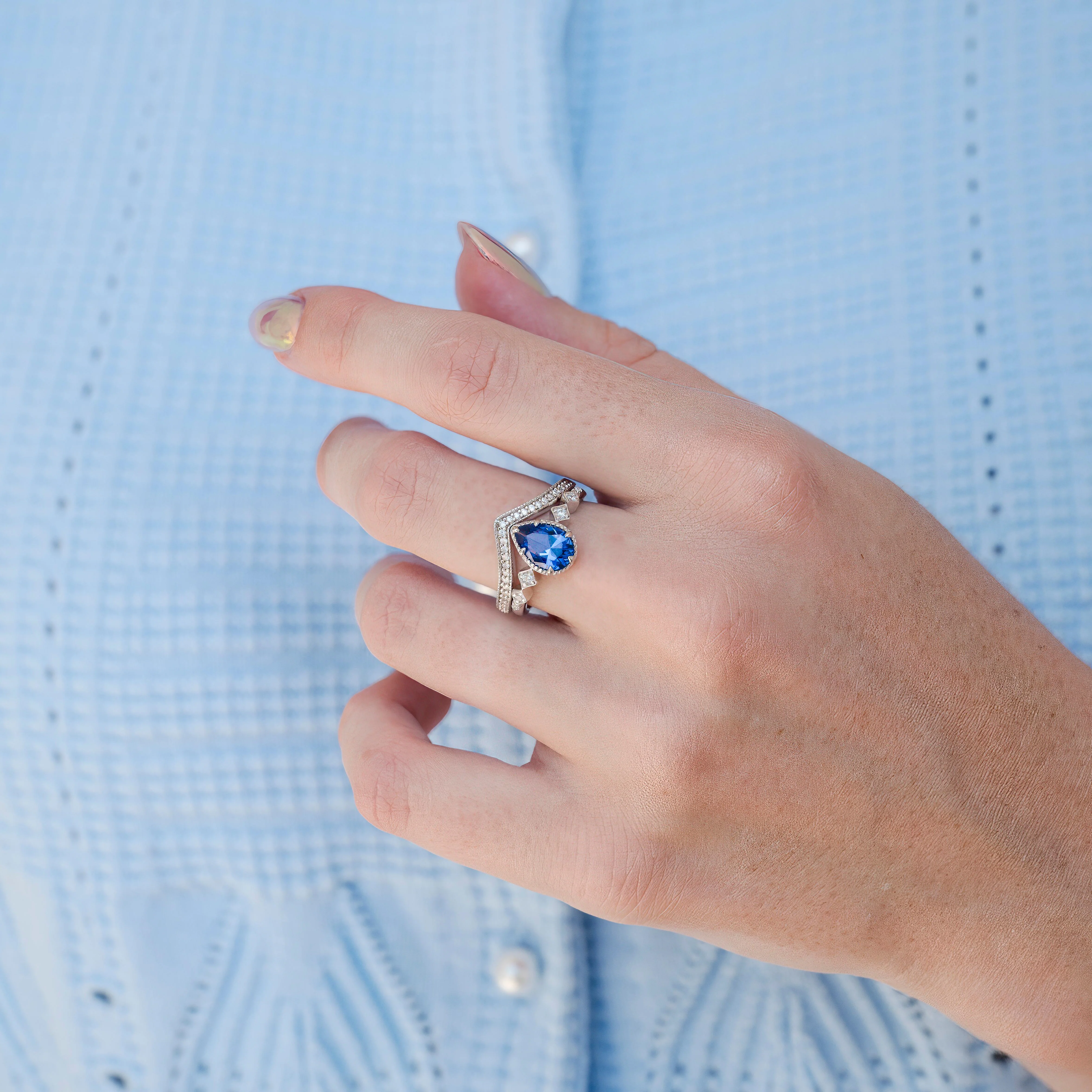 Vintage Tanzanite Ring Set in Sterling Silver - Image 2